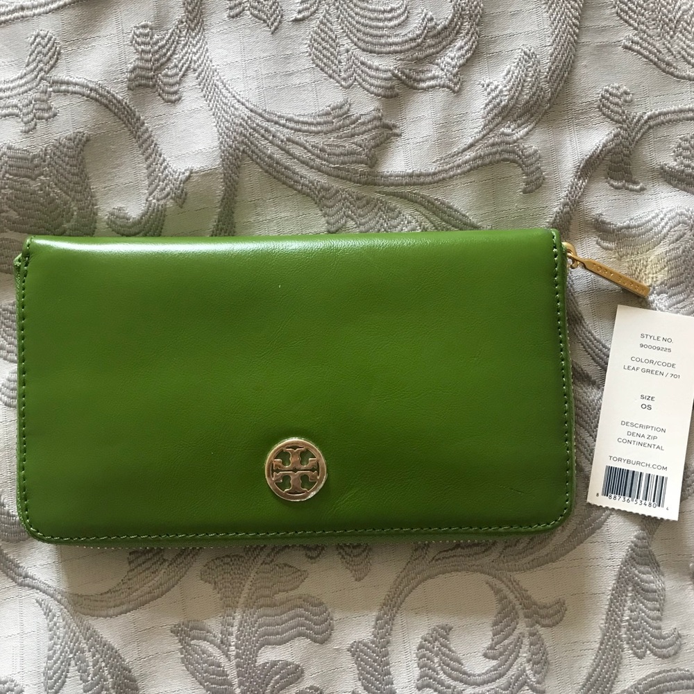 NWT Tory Burch Dena Zip Continental Wallet